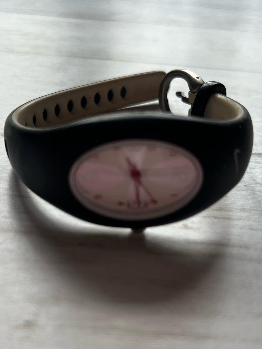 Vintage Nike Black Silicone Watch with Pink Dial and Red Hands - Picture 3 of 11